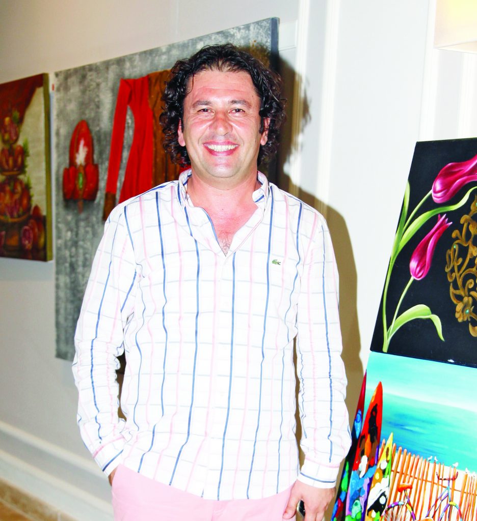Ünlülerin eserleri Toprak Sanat’ta - 14800