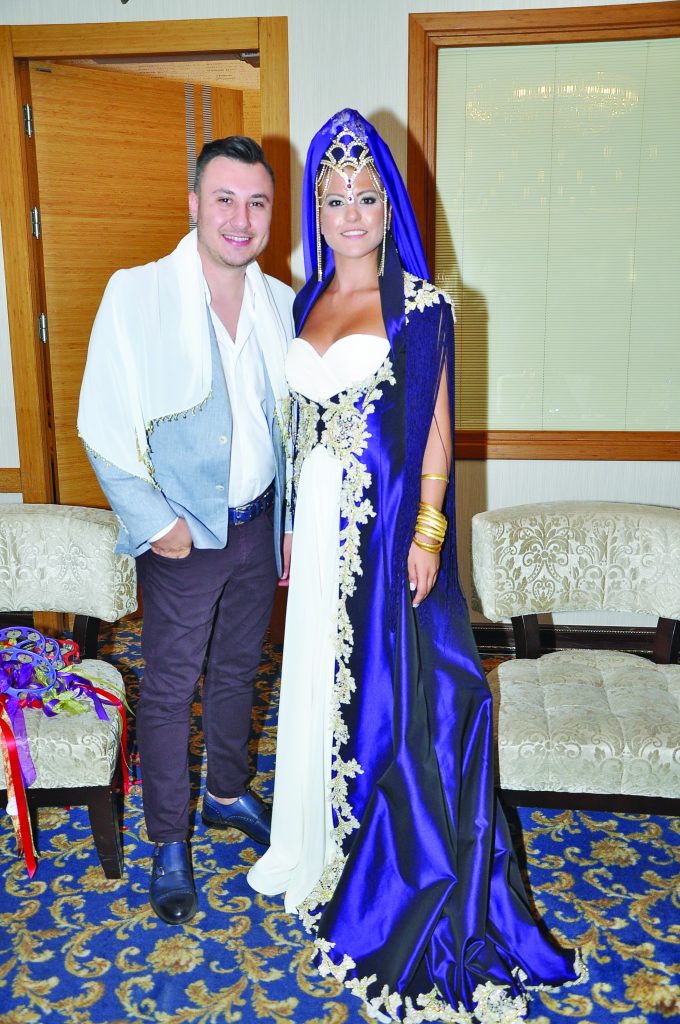 LİSELİ AŞIKLAR EVLENDİ - 17474