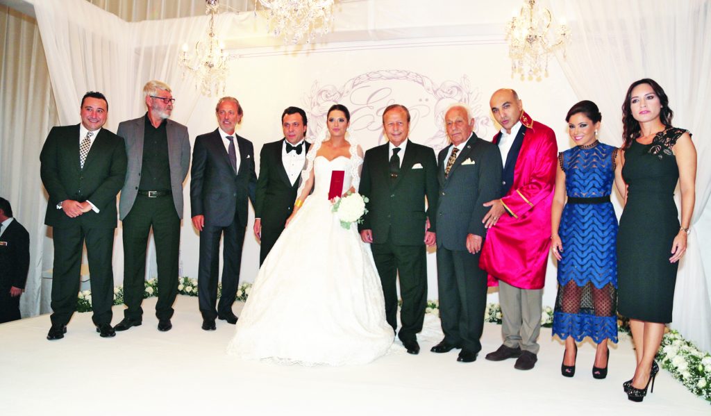 Ulusoy ailesini buluşturan düğün - 25283