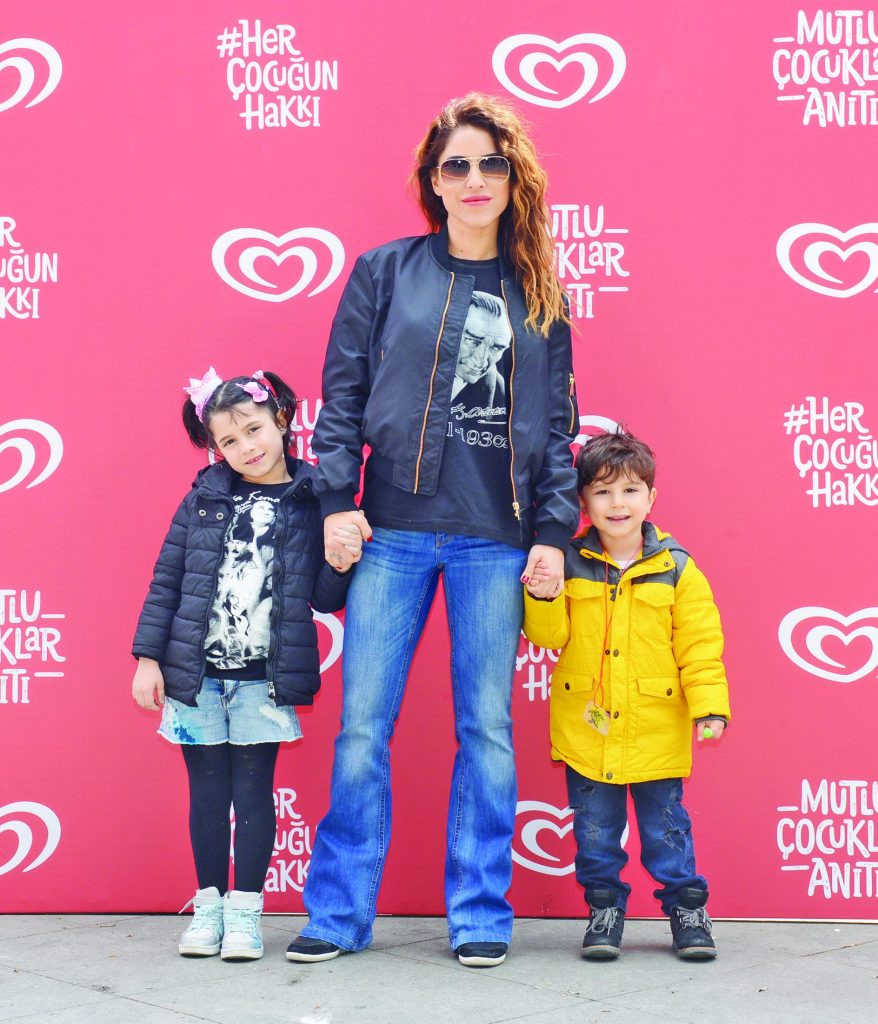 Algida Mutlu Çocuklar Anıtı’nı ziyaret etti - 46894