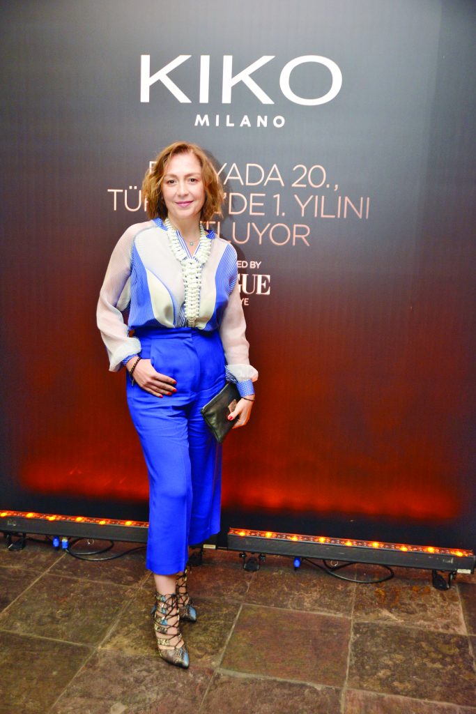Kiko Milano, yeni yaşını renkli bir partiyle kutladı - 49377