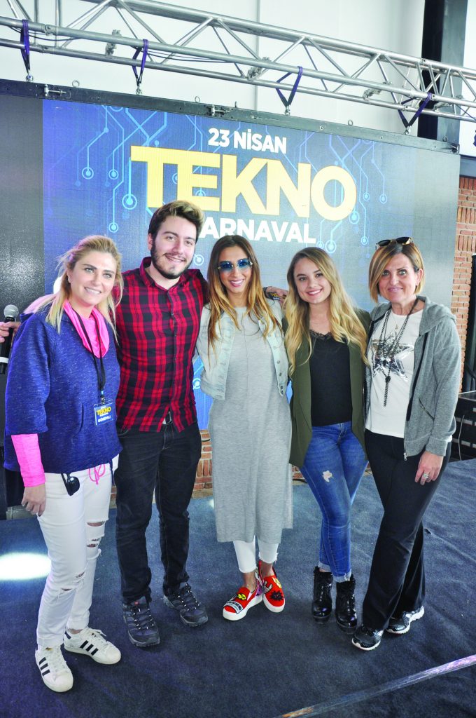 23 Nisan’da ünlü Youtuber Enes Batur Tekno Karnaval’da hayranlarıyla buluştu - 47419