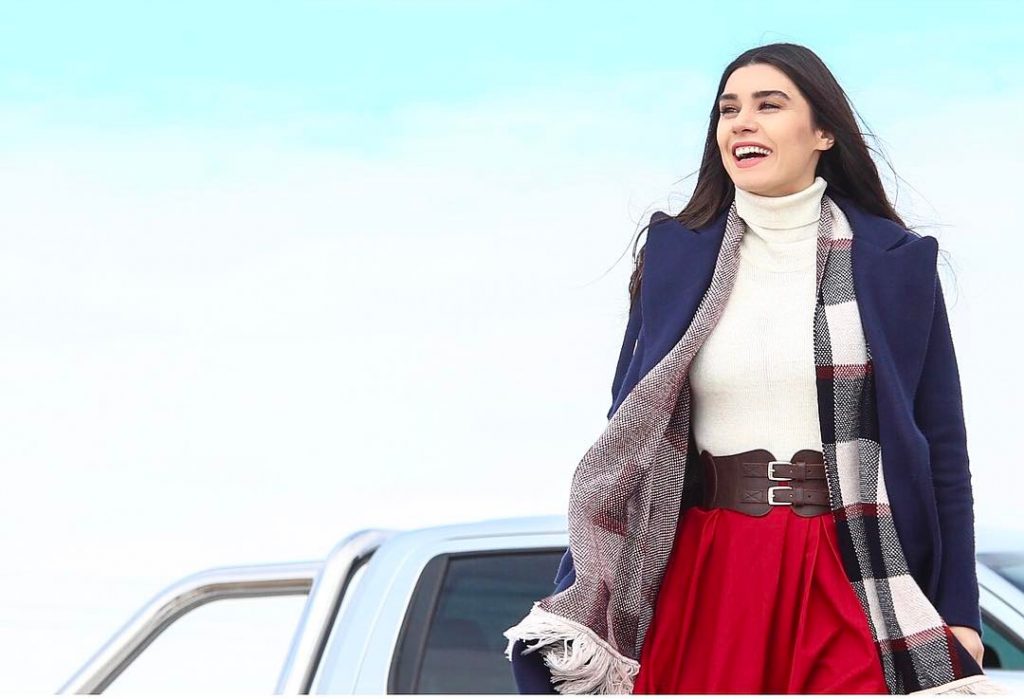 Burcu Kıratlı bayramın önemini anlattı… - 56990