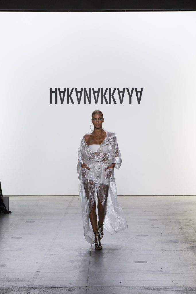 Hakan Akkaya New York’ta ayakta alkışlandı! - 57773