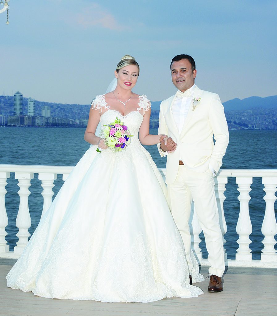 İzmirlileri buluşturan düğün - 60261