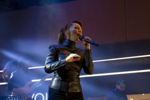 1509571423_Sertab_Erener_Ege_Perla_y___Sallad____6_
