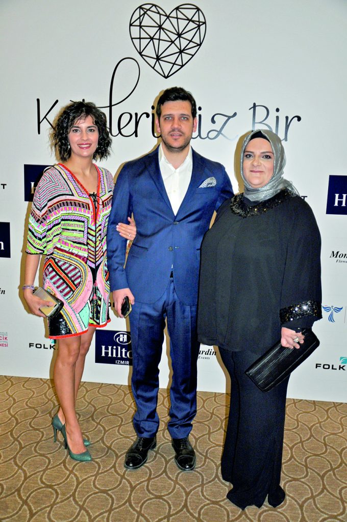 İzmirliler’den tam destek…‘Kalplerimiz bir’ projesine görkemli gece - 74319