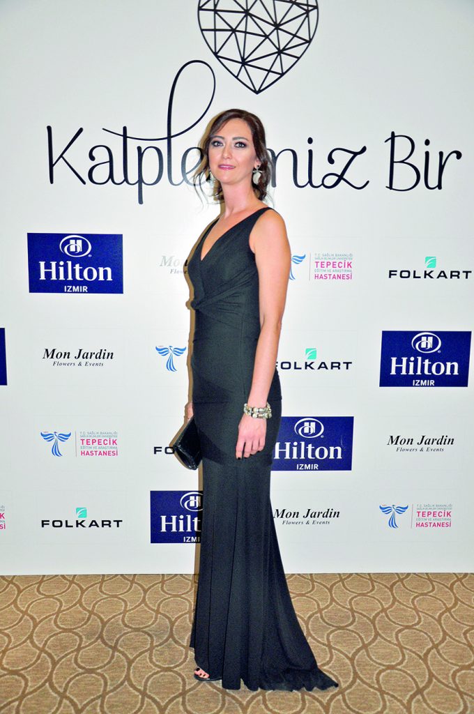 İzmirliler’den tam destek…‘Kalplerimiz bir’ projesine görkemli gece - 74324