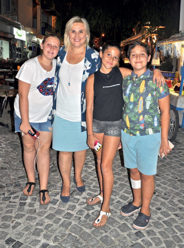 Alaçatı Cadde Sokak - 89421