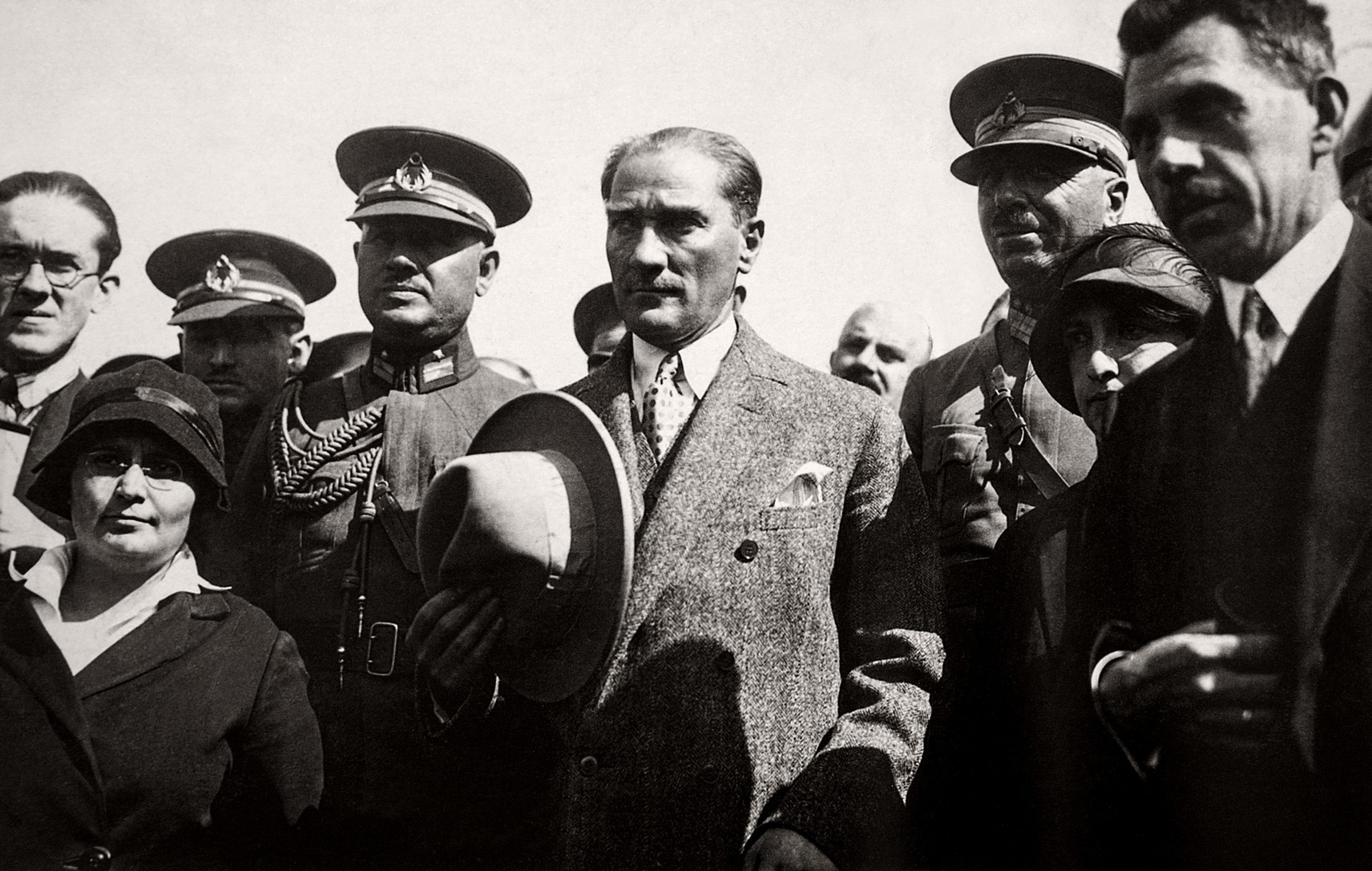 Atatürk Sergisi 19 Ekim'de görücüleriyle buluşuyor-diva-magazin-1