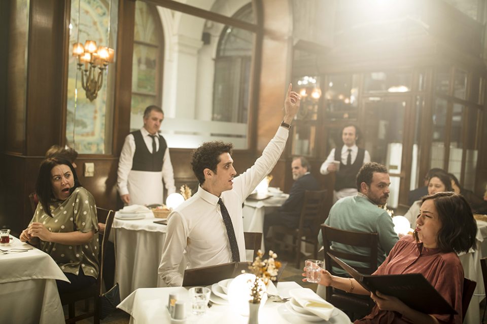 1548920751_Rexona_Sari_Leke_Reklam_Filmi__6_