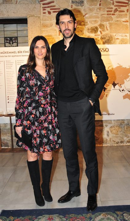Elif - Kerem Gönlüm
