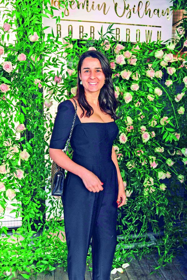 Yasemin Özilhan X Bobbi Brown Koleksiyonu cemiyetten yoğun ilgi gördü - 101896