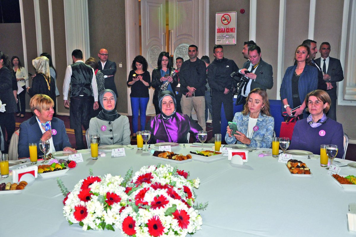 “Gönül Elçileri” İzmir’de bir araya geldi - 103120