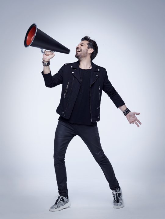 KENAN DOĞULU DİVA