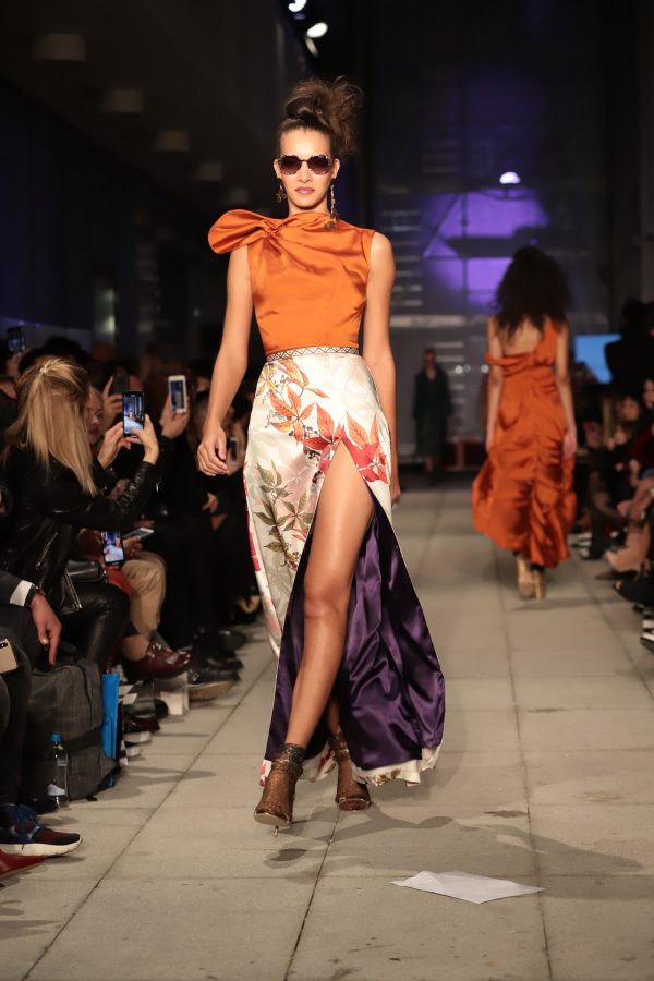 EZRA&TUBA’DAN MERCEDES-BENZ  FASHION WEEK’TE MUHTEŞEM DEFİLE! - 104031