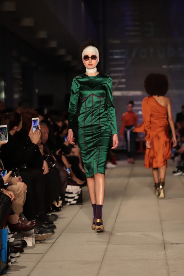 EZRA&TUBA’DAN MERCEDES-BENZ  FASHION WEEK’TE MUHTEŞEM DEFİLE! - 104038