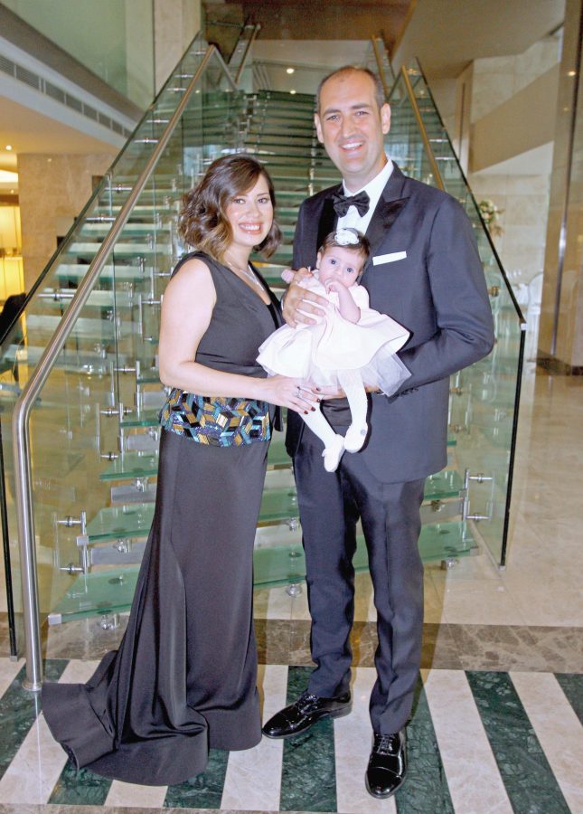 Zeynep Tuna ve Asil Temel  Görkemli Bir Törenle Evlendi - 106845