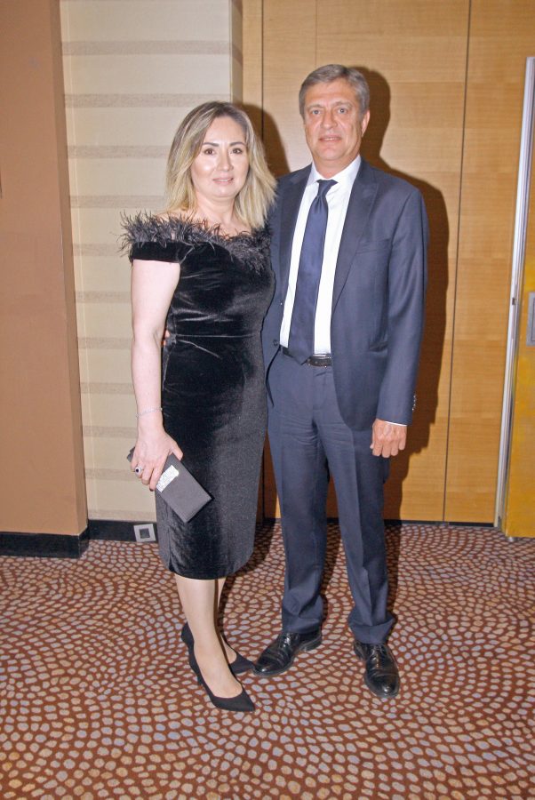 Zeynep Tuna ve Asil Temel  Görkemli Bir Törenle Evlendi - 106855