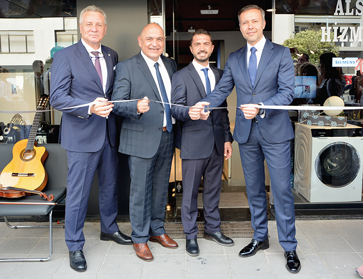 Siemens’in İzmir’deki İlk ‘Deneyim’ Mağazası Açıldı - 109548