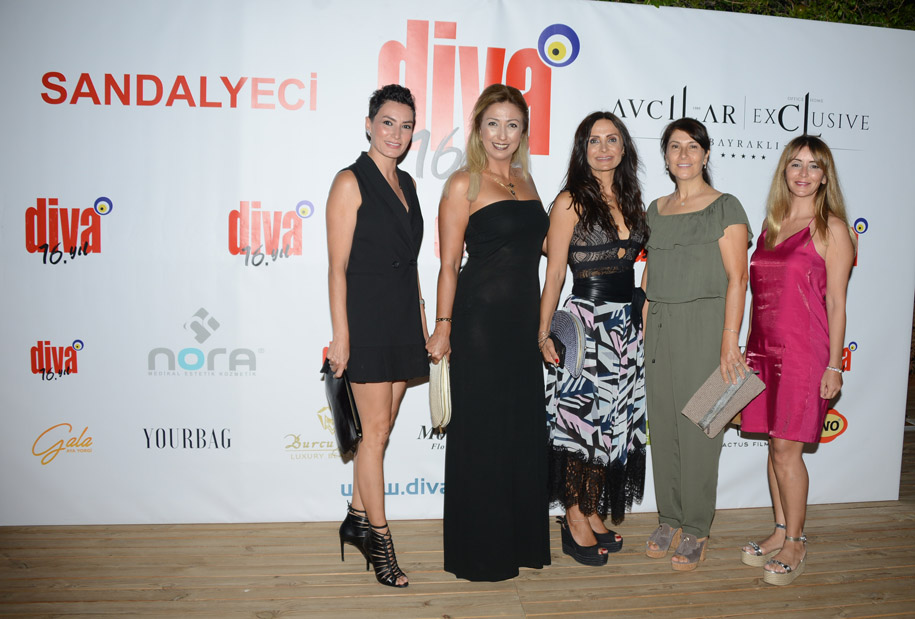 ‘Magazin dünyasının divası’ 16. Yıl dönümünü görkemli bir partiyle kutladı - 112671