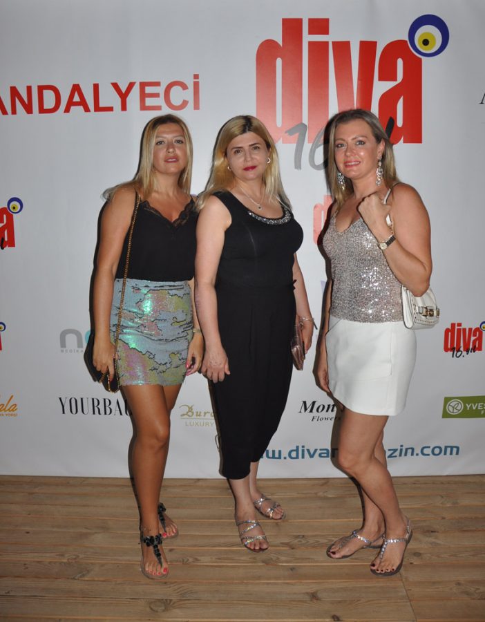 ‘Magazin dünyasının divası’ 16. Yıl dönümünü görkemli bir partiyle kutladı - 112712