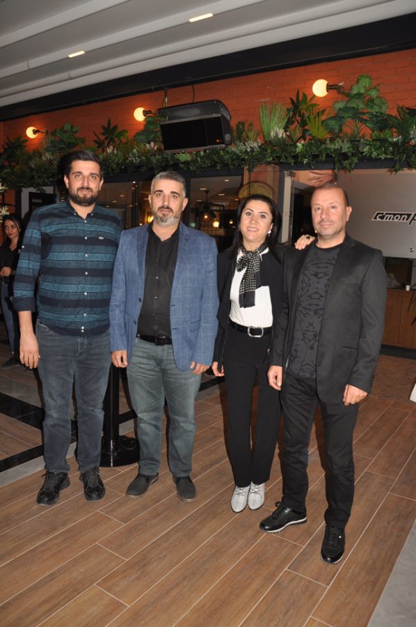 Gastronomi Tesisi unvanına sahip C’mon People 1 yaşında - 121343