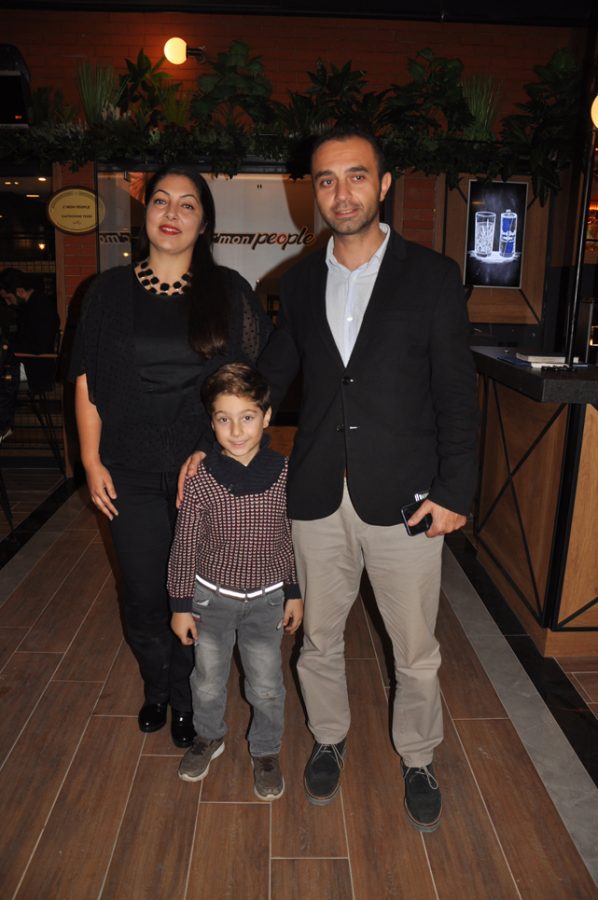 Gastronomi Tesisi unvanına sahip C’mon People 1 yaşında - 121350