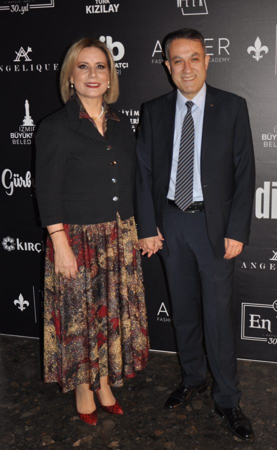 ALSANCAK GARI’NDA MODA RÜZGARI ESTİ, İZMİR FASHION WEEK BÜYÜK İLGİ GÖRDÜ - 122851