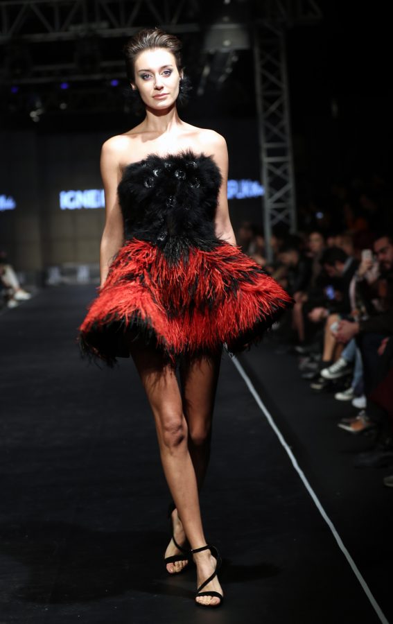 ALSANCAK GARI’NDA MODA RÜZGARI ESTİ, İZMİR FASHION WEEK BÜYÜK İLGİ GÖRDÜ - 122821