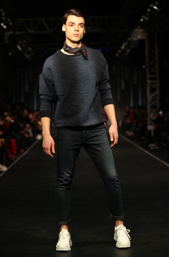 ALSANCAK GARI’NDA MODA RÜZGARI ESTİ, İZMİR FASHION WEEK BÜYÜK İLGİ GÖRDÜ - 122837