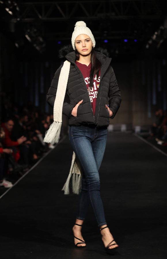 ALSANCAK GARI’NDA MODA RÜZGARI ESTİ, İZMİR FASHION WEEK BÜYÜK İLGİ GÖRDÜ - 122838
