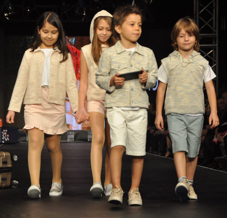 ALSANCAK GARI’NDA MODA RÜZGARI ESTİ, İZMİR FASHION WEEK BÜYÜK İLGİ GÖRDÜ - 122811