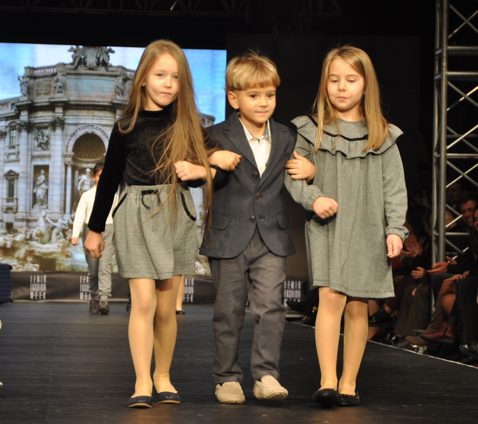 ALSANCAK GARI’NDA MODA RÜZGARI ESTİ, İZMİR FASHION WEEK BÜYÜK İLGİ GÖRDÜ - 122813