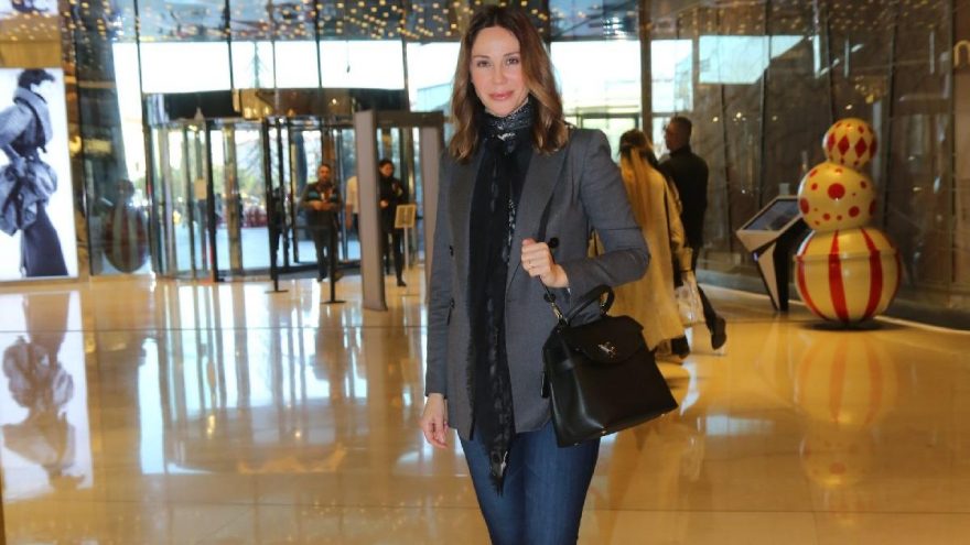 demet-sener_16_9_1576729222-880x495