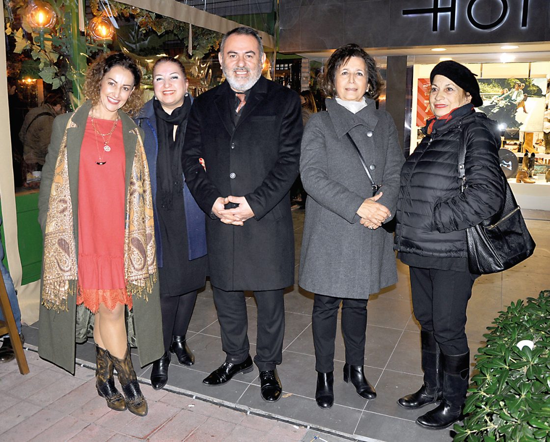 EN ÖZEL TATLAR İZMİRLİLER İLE BULUŞACAK; FAVİNO ALSANCAK AÇILDI - 124539