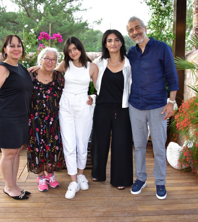 Senar, Ayse, Selen, Sibel-Serdar Turhan